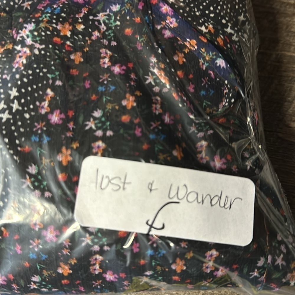 LOST & WANDER Sweet Surrender woman floral lightweight boho peasant top MED - Picture 14 of 14